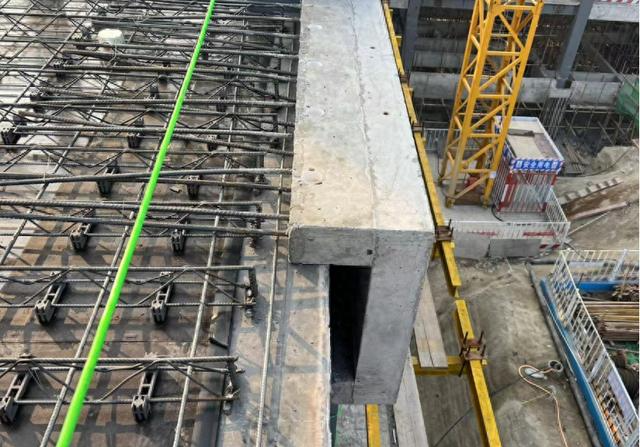 产品"上新"!中建绿色产业园研发新型预制梁下挂板_构件_洞口_观感