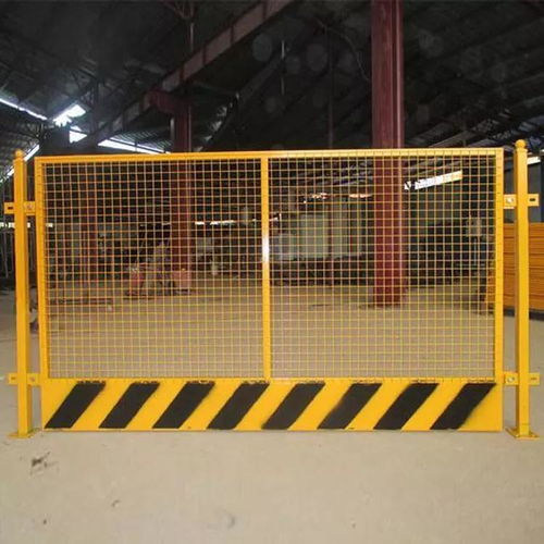 基坑安全护栏是地铁 建筑等施工现场不可缺少的安全防护产品